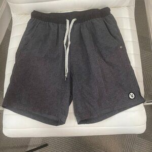 Vuori Kore Shorts • Charcoal Textured 7.5” Lined Athletic Shorts Men’s size M